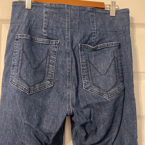Show Me Your Mumu Blue Pull On Flair Jeans! Size Large - Picture 5 of 11